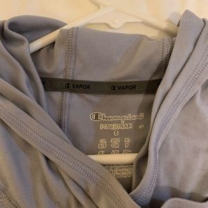 Light weight pullover